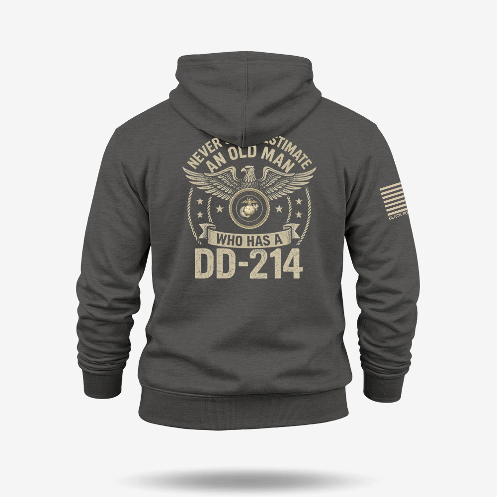 Never Underestimate An Old Man Us Marine Veteran Hoodie